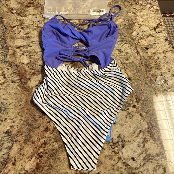 NWT CUPSHE 1 piece-medium - Picture 3 of 11